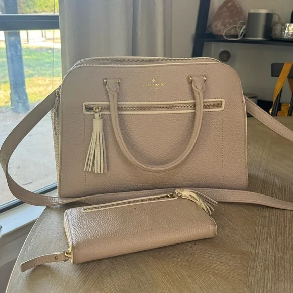 Kate Spade Light Pink Purse with matching wallet - Picture 3 of 11